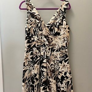 White House Black Market tropical print summer dress. Size 10